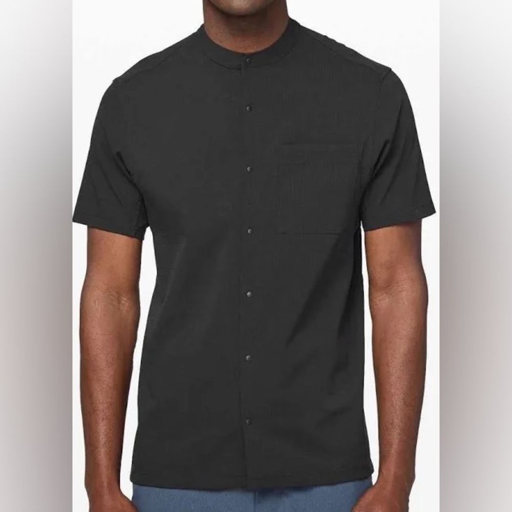 LULULEMON Men’s Daily Drift Button Up Short Sleeve